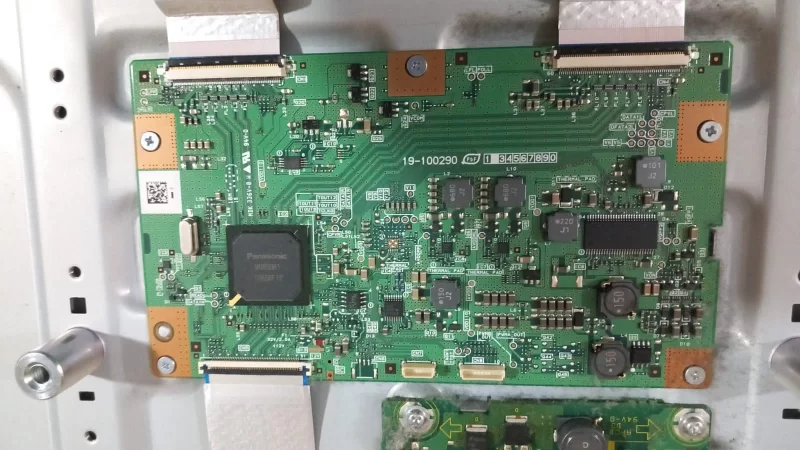 19-100290 , Panasonıc-Tx-L37e30e  Tcon Board